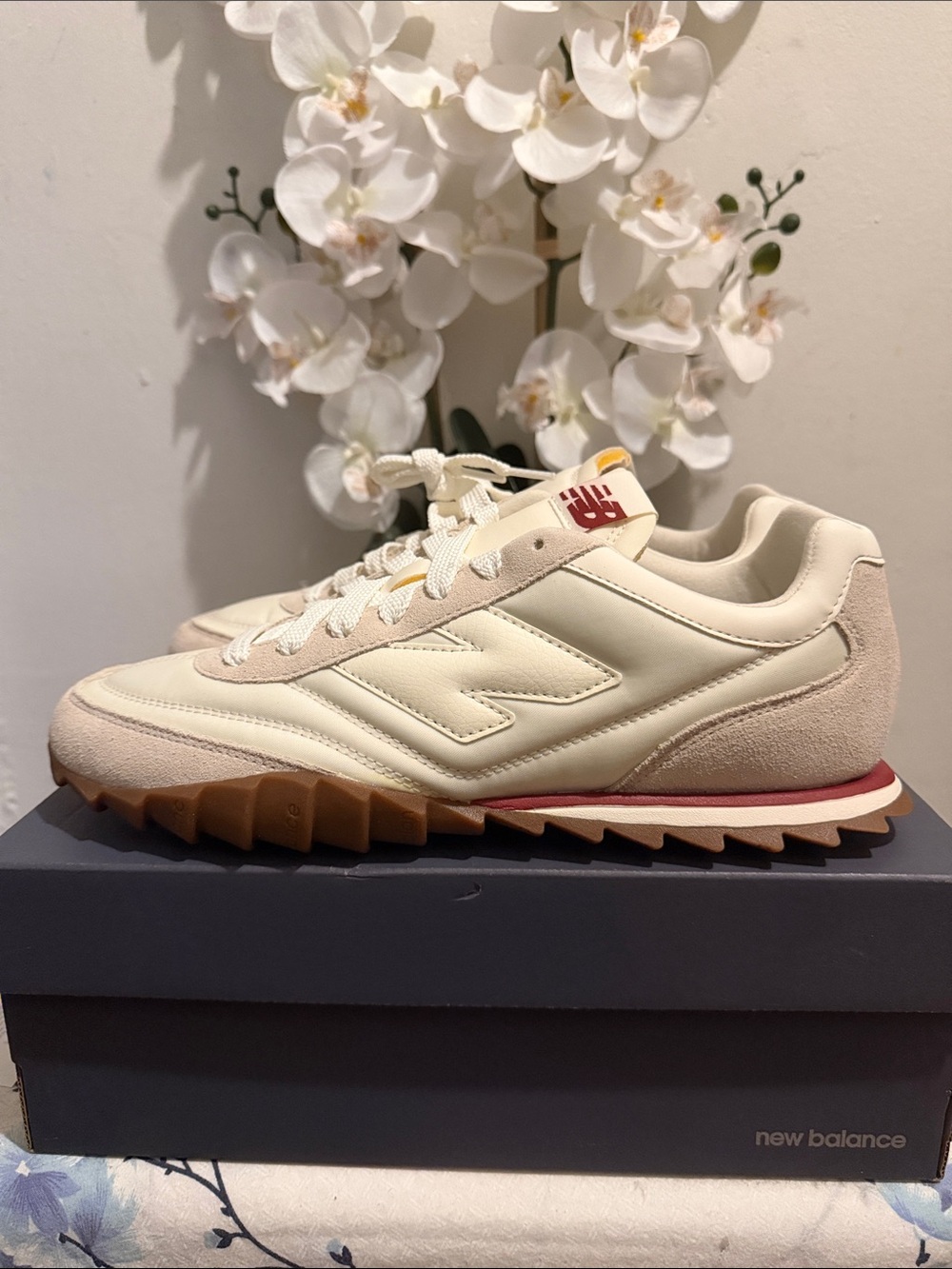 New Balance Cream, beige & Gum Retro Runner Sneakers